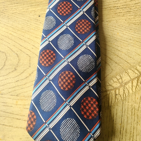 Silk tie - Picture 1 of 3